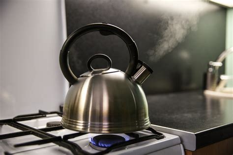 how to use a stovetop kettle